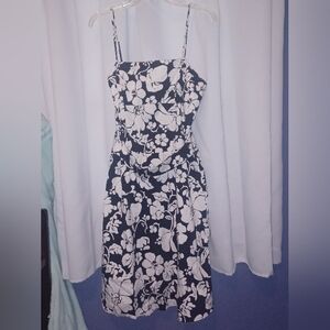 B. Smart Black and White Floral Midi Dress Size 16